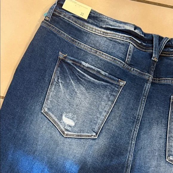 KanCan Dark Wash Ankle Jeans - Picture 8 of 9